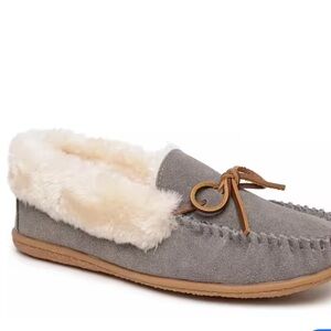 Minnetonka NWOT Jessica Trapper Moccasin Slipper Suede Dark Gray Women's Sz 11M